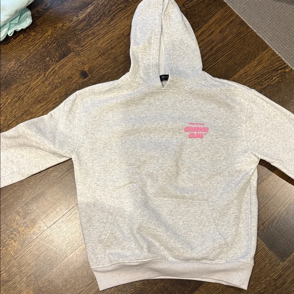 White Fox Boutique Comfort Club Hoodie - Picture 5 of 6